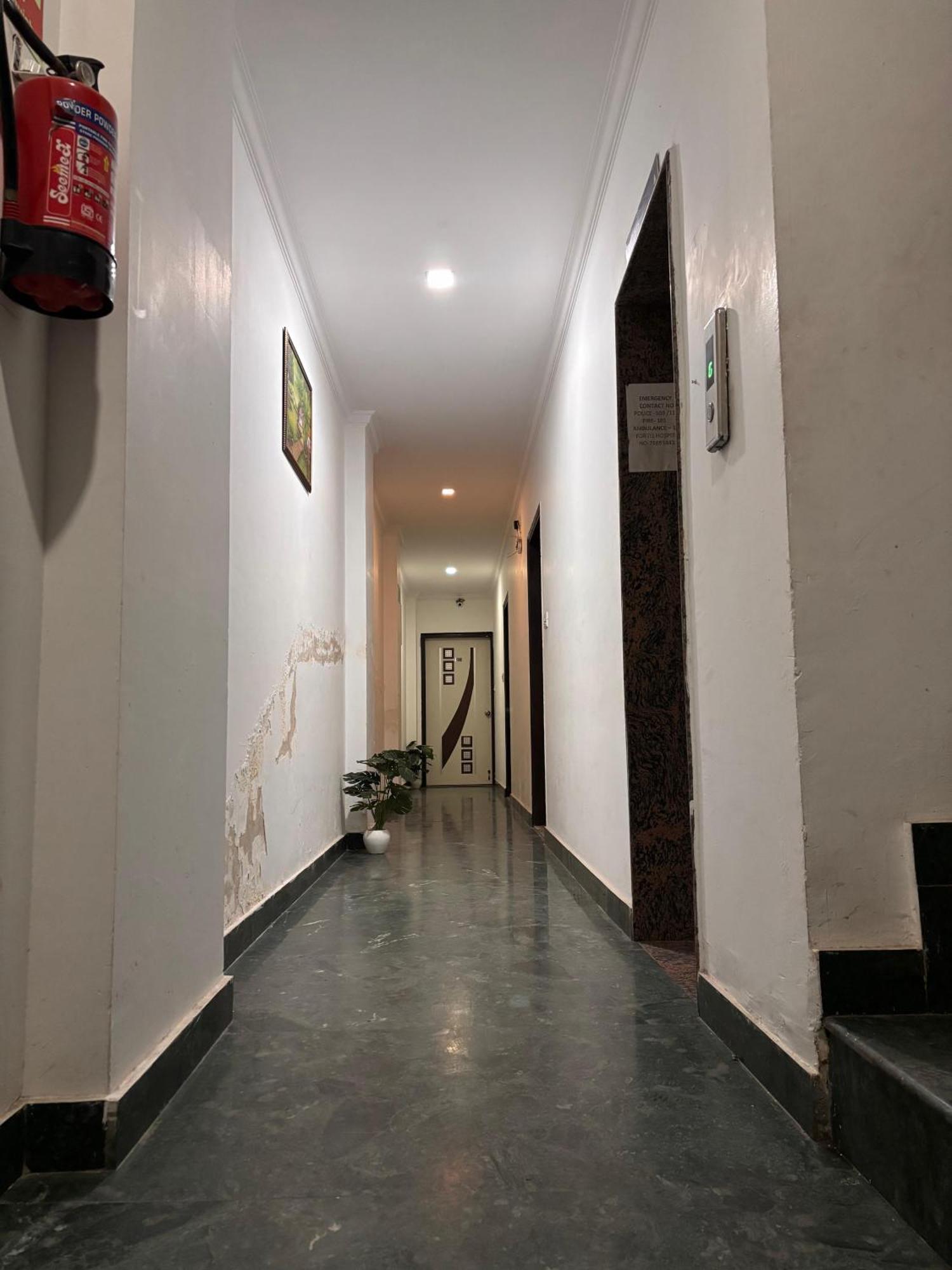 Clink Airport Stay -New Delhi Extérieur photo